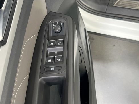 Used 2023 Volkswagen Atlas Cross Sport SEL R-Line image 18