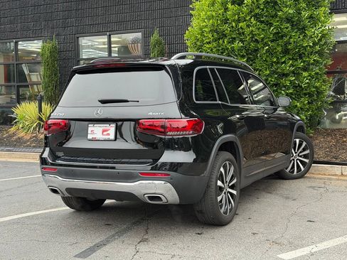 Used 2022 Mercedes-Benz GLB 250 4MATIC w/ Premium Package Lite image 12