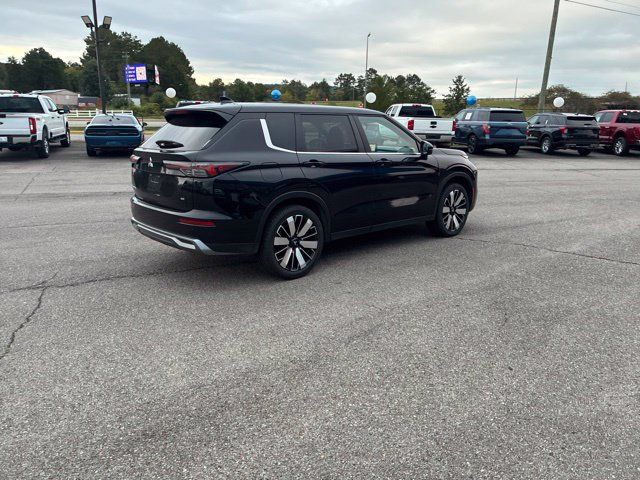 Used 2025 Mitsubishi Outlander SE FWD image 33