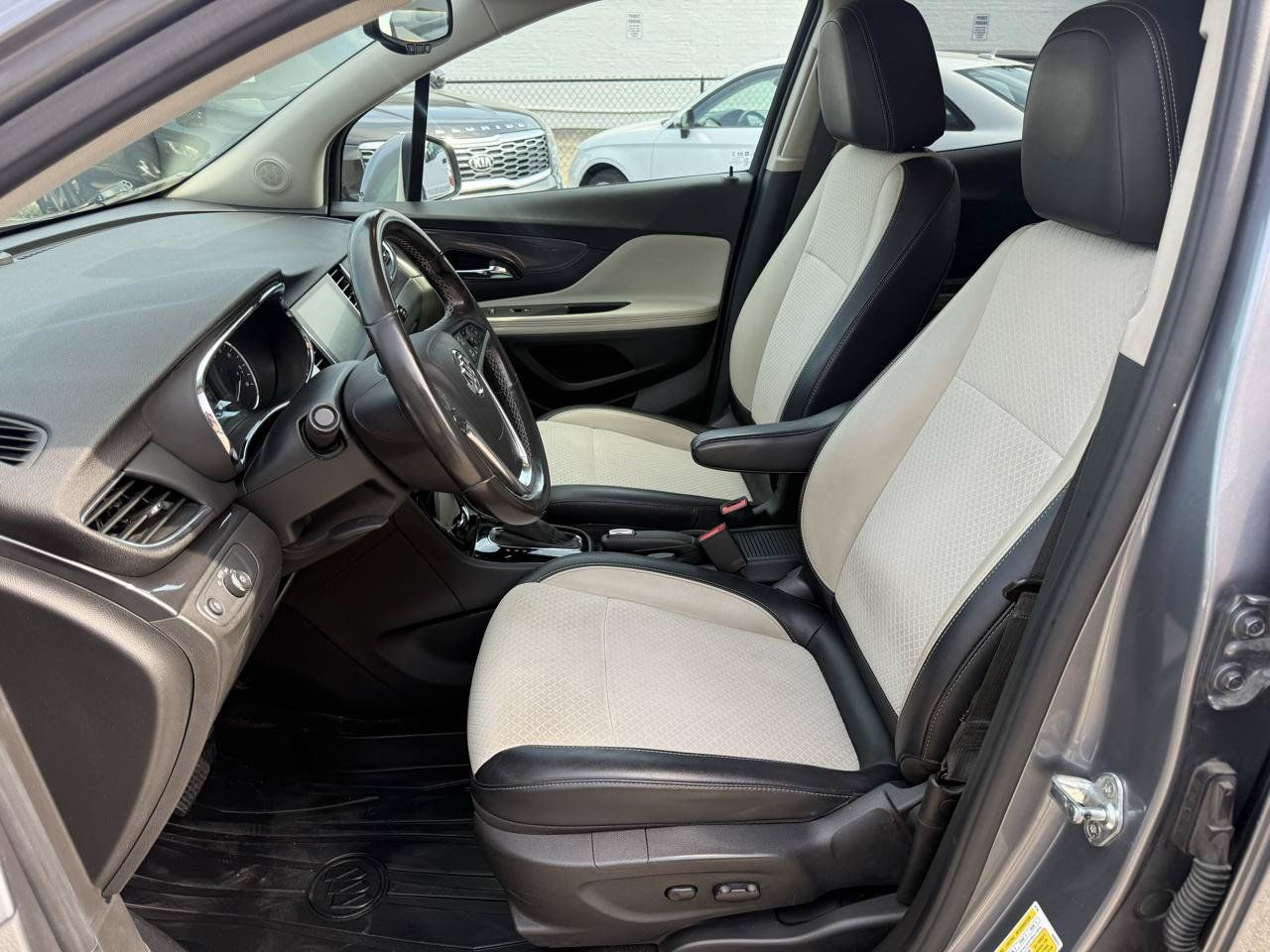 Used 2019 Buick Encore Preferred AWD/4WD image 12