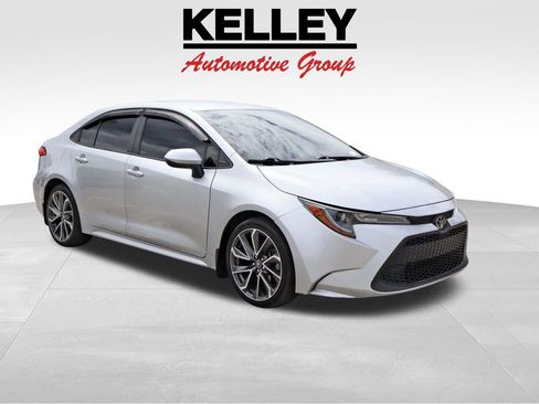 Used 2020 Toyota Corolla LE FWD image 1