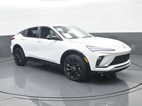 Used 2024 Buick Envista Sport Touring w/ Experience Buick Package image 8