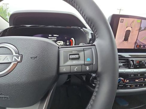 New 2026 Nissan Pathfinder SL FWD image 12