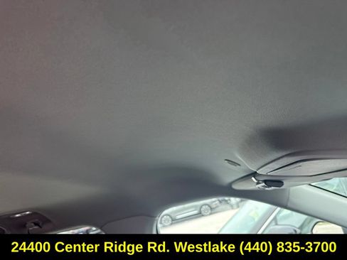 Used 2022 Ford Explorer XLT AWD/4WD image 12