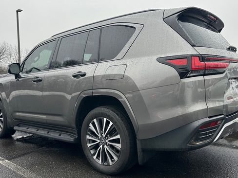 Used 2023 Lexus LX 600 4WD w/ Appearance Package image 3