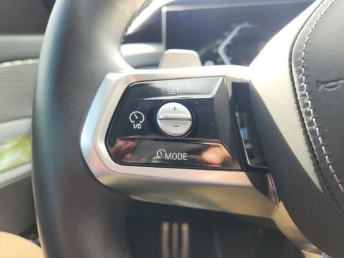 Used 2023 BMW 740i 740i w/ Parking Assistance Package image 34