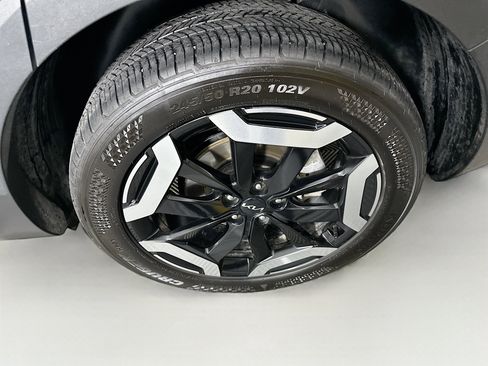 Used 2025 Kia Telluride S image 11