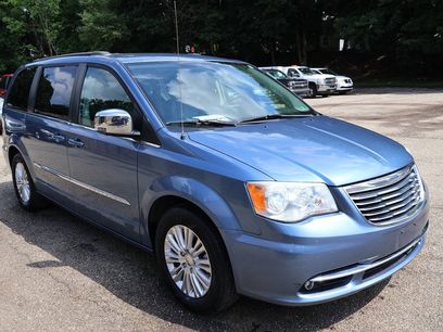 Used 2011 Chrysler Town & Country Touring-L w/ Driver Convenience Group
