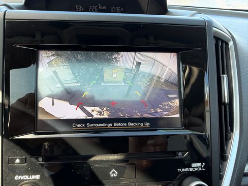 Used 2023 Subaru Forester Premium image 36