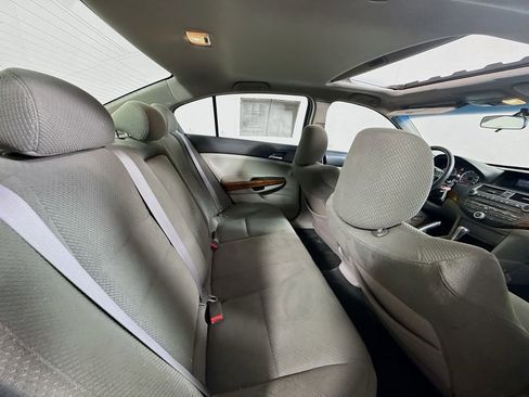 Used 2011 Honda Accord EX image 24