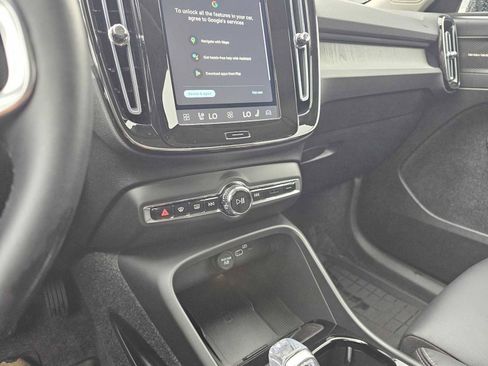 Used 2025 Volvo XC40 B5 Ultra w/ Protection Package Premier image 29