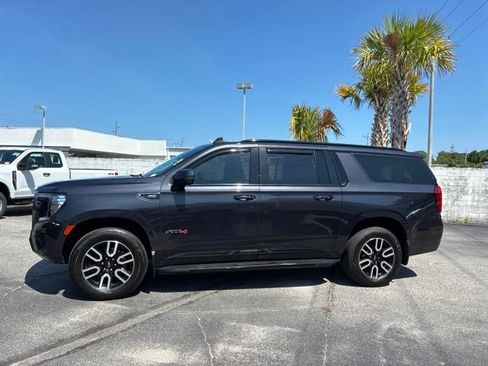 Used 2023 GMC Yukon XL AT4 w/ Technology Package AWD/4WD image 6