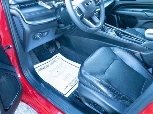 Used 2023 Jeep Compass Limited image 25