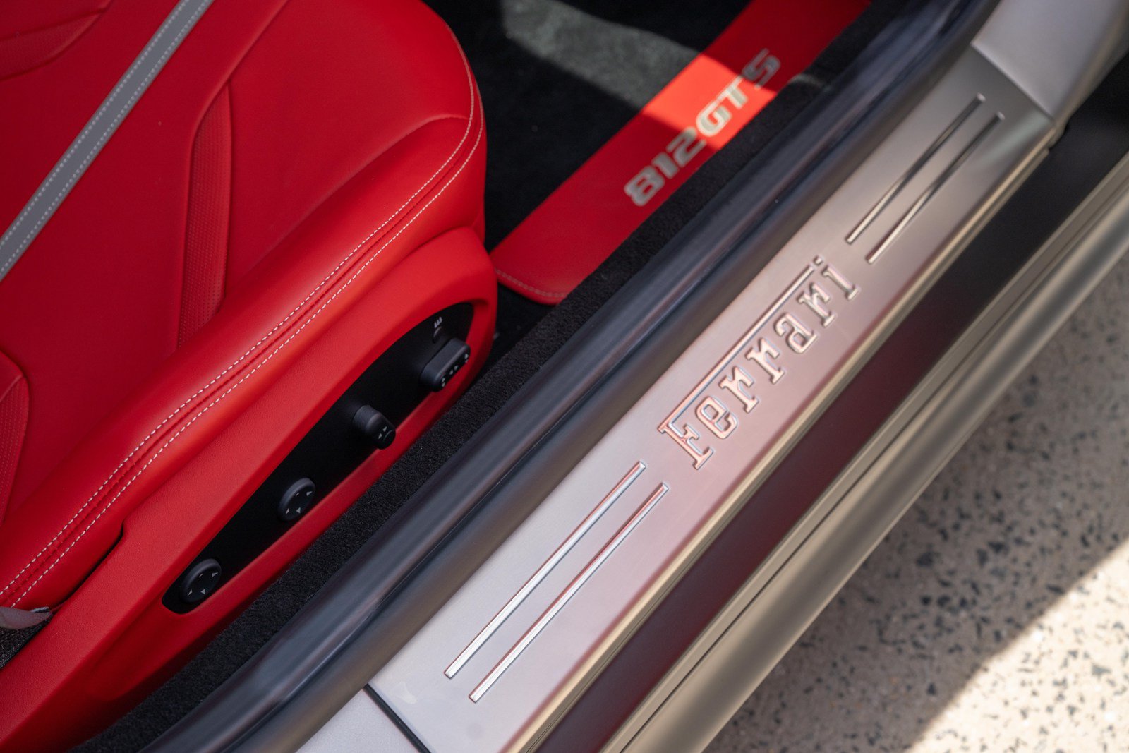 Certified 2022 Ferrari 812 GTS RWD image 52