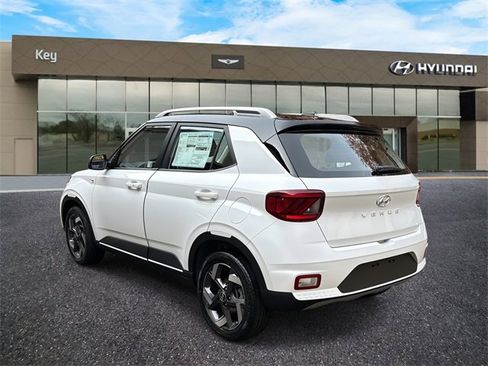 New 2026 Hyundai Venue SEL image 4