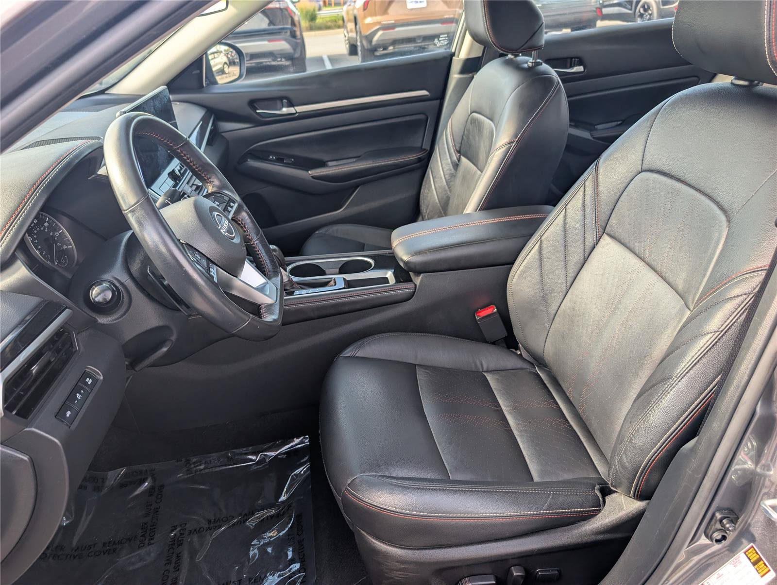 Used 2024 Nissan Altima 2.5 SR w/ SR Premium Package FWD image 16