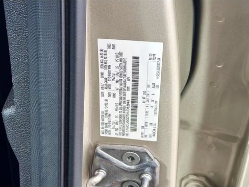 Used 2017 Ford Escape SE w/ SE Cold Weather Package FWD image 32