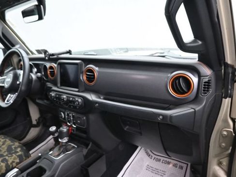 Used 2022 Jeep Gladiator Mojave w/ LED Lighting Group AWD/4WD image 8