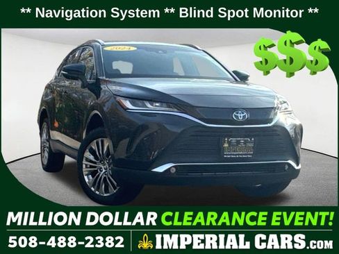 Used 2024 Toyota Venza Limited image 1