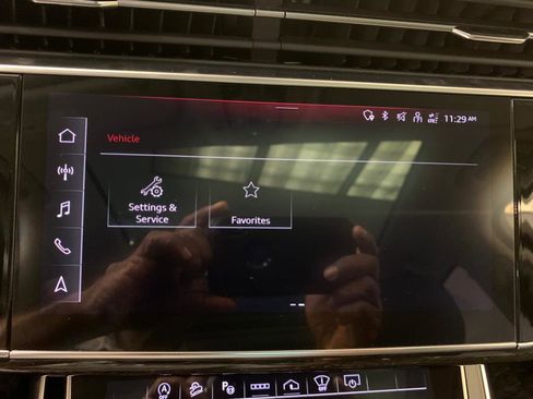 Used 2023 Audi Q7 3.0T Prestige image 32