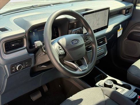 New 2025 Ford Maverick XL image 3