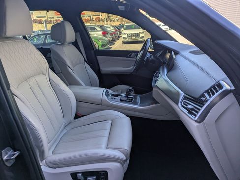 Used 2020 BMW X5 M50i w/ Executive Package image 28