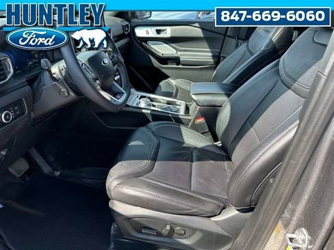 Used 2023 Ford Explorer ST w/ Technology Package image 23