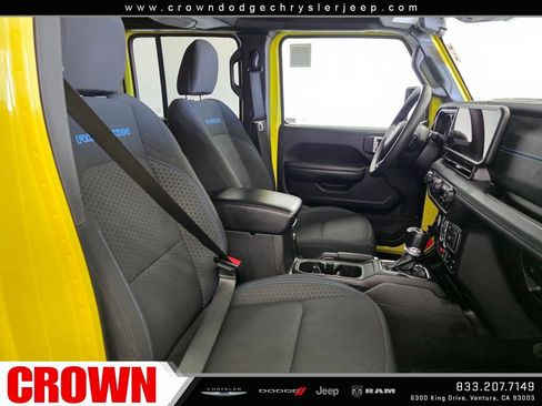 Used 2024 Jeep Wrangler Unlimited Rubicon 4xe image 19