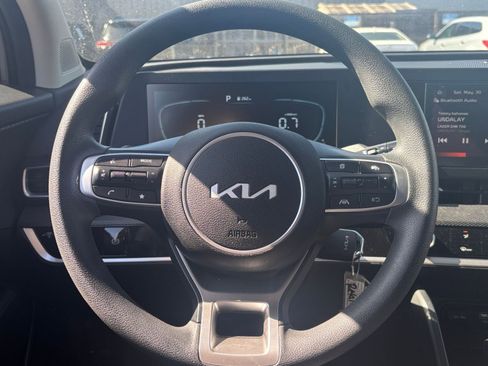 Used 2025 Kia Sportage LX AWD/4WD image 25