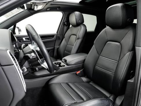 Certified 2021 Porsche Cayenne S AWD/4WD image 5