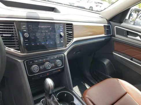 Used 2023 Volkswagen Atlas SE FWD image 26