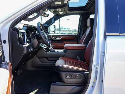 New 2026 GMC Sierra 2500 Denali Ultimate image 8