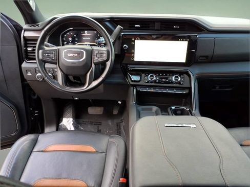 Used 2024 GMC Sierra 2500 AT4 w/ AT4 Premium Plus Package AWD/4WD image 14
