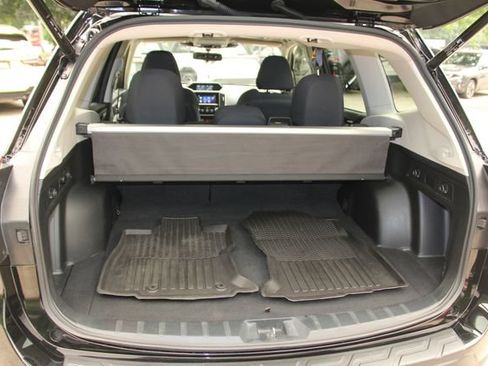 Used 2023 Subaru Forester Premium AWD/4WD image 35
