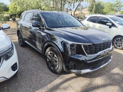 Certified 2025 Kia Sorento S w/ Panoramic Sunroof Package FWD image 30