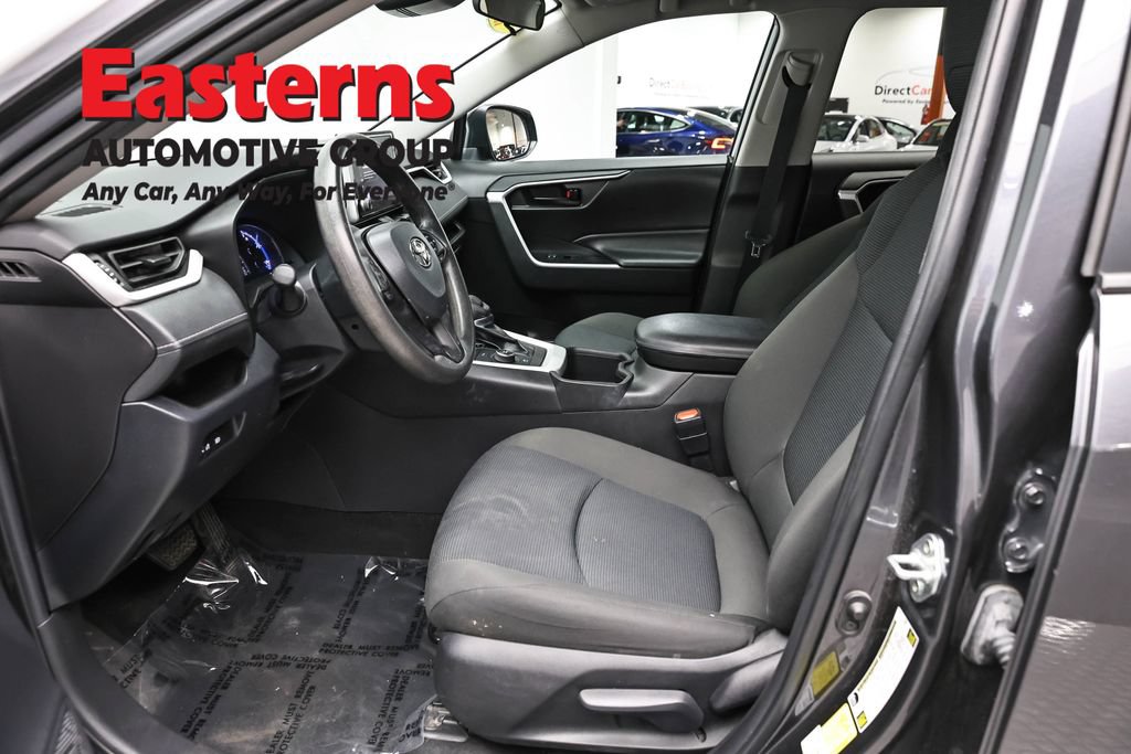Used 2023 Toyota RAV4 LE AWD/4WD image 14
