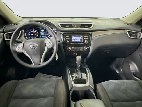 Used 2016 Nissan Rogue S w/ Appearance Package FWD image 24