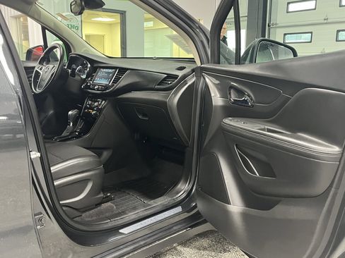 Used 2017 Buick Encore Preferred image 8