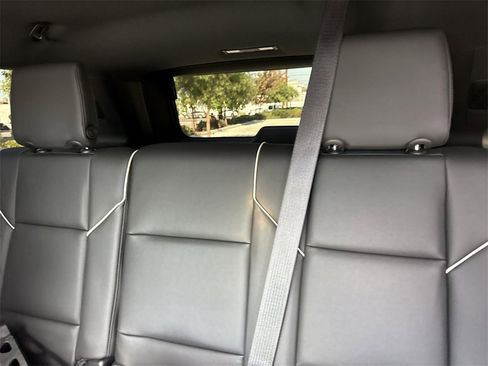 Used 2024 Cadillac Escalade ESV Premium Luxury image 35