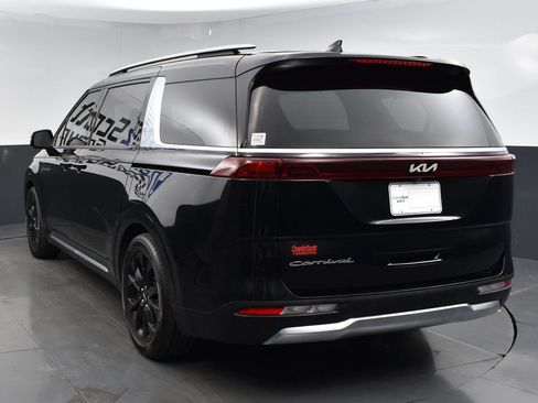 Used 2022 Kia Carnival SX FWD image 4
