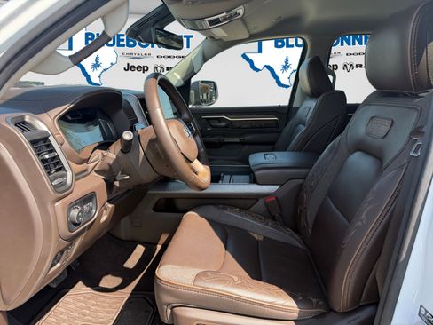 Used 2025 RAM 1500 Limited AWD/4WD image 11