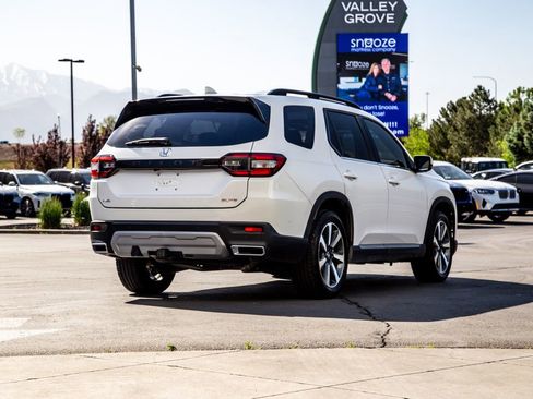 Used 2023 Honda Pilot Elite image 5