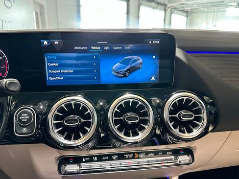 New 2026 Mercedes-Benz GLA 250 4MATIC image 10