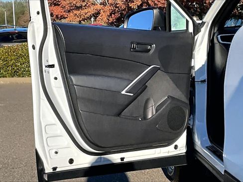 Used 2026 Toyota Corolla Cross SE image 21