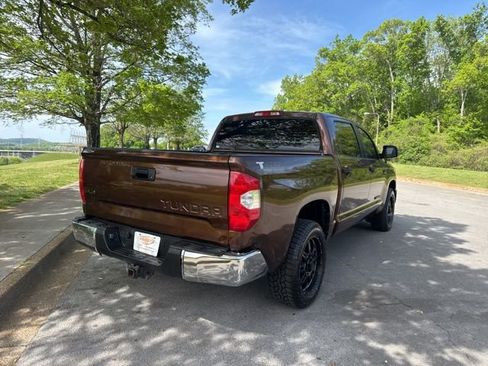 Used 2017 Toyota Tundra SR5 w/ SR5 Upgrade Package image 7
