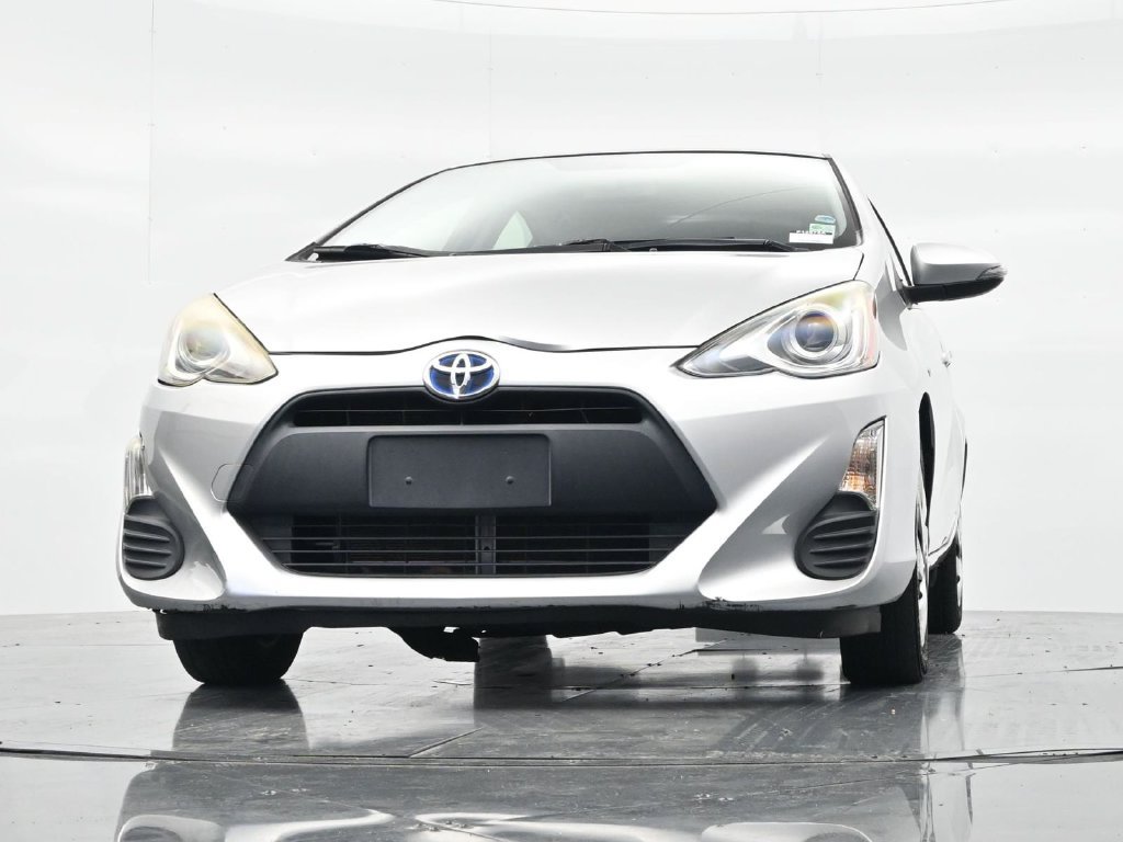 Used 2016 Toyota Prius C One FWD image 27