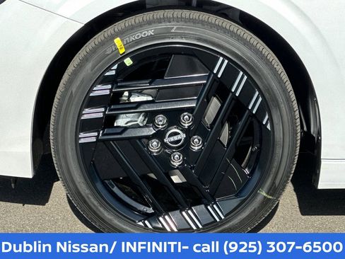 New 2026 Nissan Sentra SR FWD image 31
