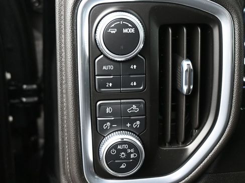 Used 2022 GMC Sierra 3500 SLT w/ SLT Convenience Package AWD/4WD image 7