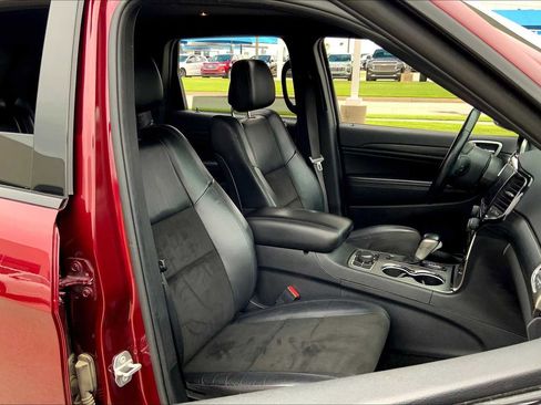 Used 2022 Jeep Grand Cherokee Laredo X image 8