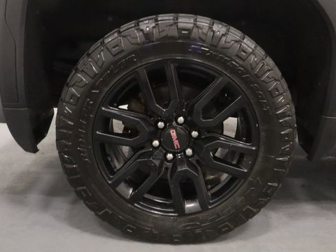 Used 2020 GMC Sierra 1500 Elevation w/ Elevation Value Package AWD/4WD image 25